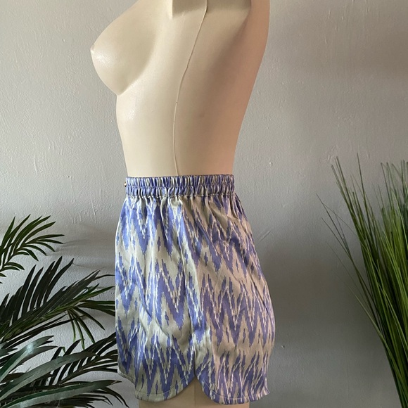Rayon Crepe Shorts (Periwinkle and Silver) - Picture 2 of 3